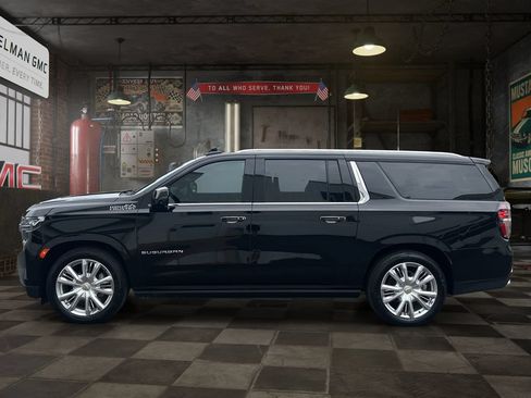 Certified 2024 Chevrolet Suburban High Country AWD/4WD image 8