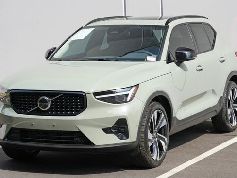 Used 2024 Volvo XC40 B5 Ultimate w/ Climate Package AWD/4WD image 53