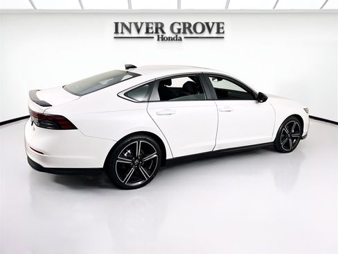 Used 2023 Honda Accord Sport image 5