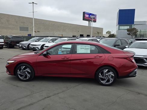 New 2025 Hyundai Elantra Sport image 11