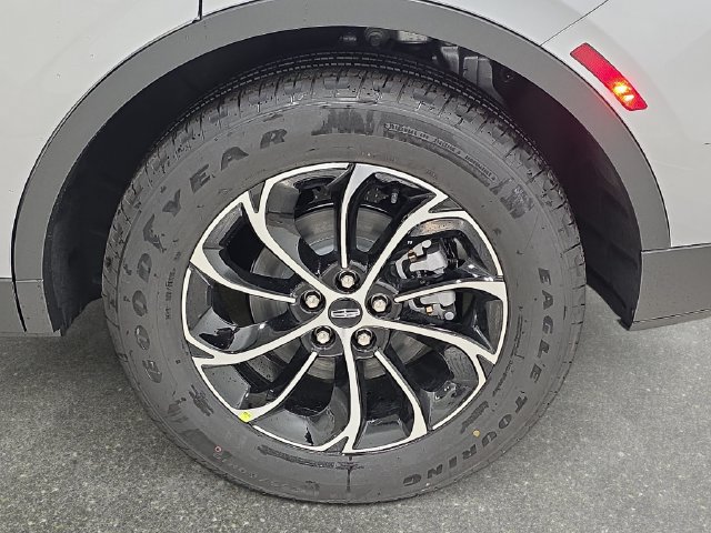 New 2026 Lincoln Nautilus Premier AWD/4WD image 29
