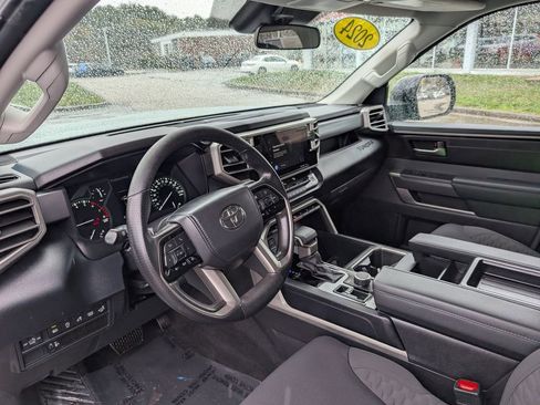 Used 2024 Toyota Tundra SR5 w/ SR5 Convenience Package AWD/4WD image 15