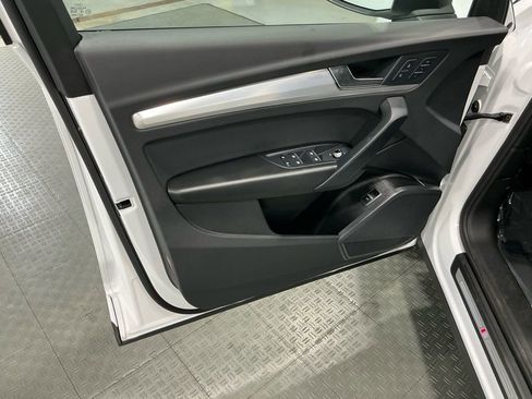 Used 2025 Audi Q5 2.0T Premium image 36