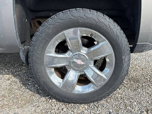 Used 2017 Chevrolet Silverado 1500 LTZ w/ Sport Package AWD/4WD image 7