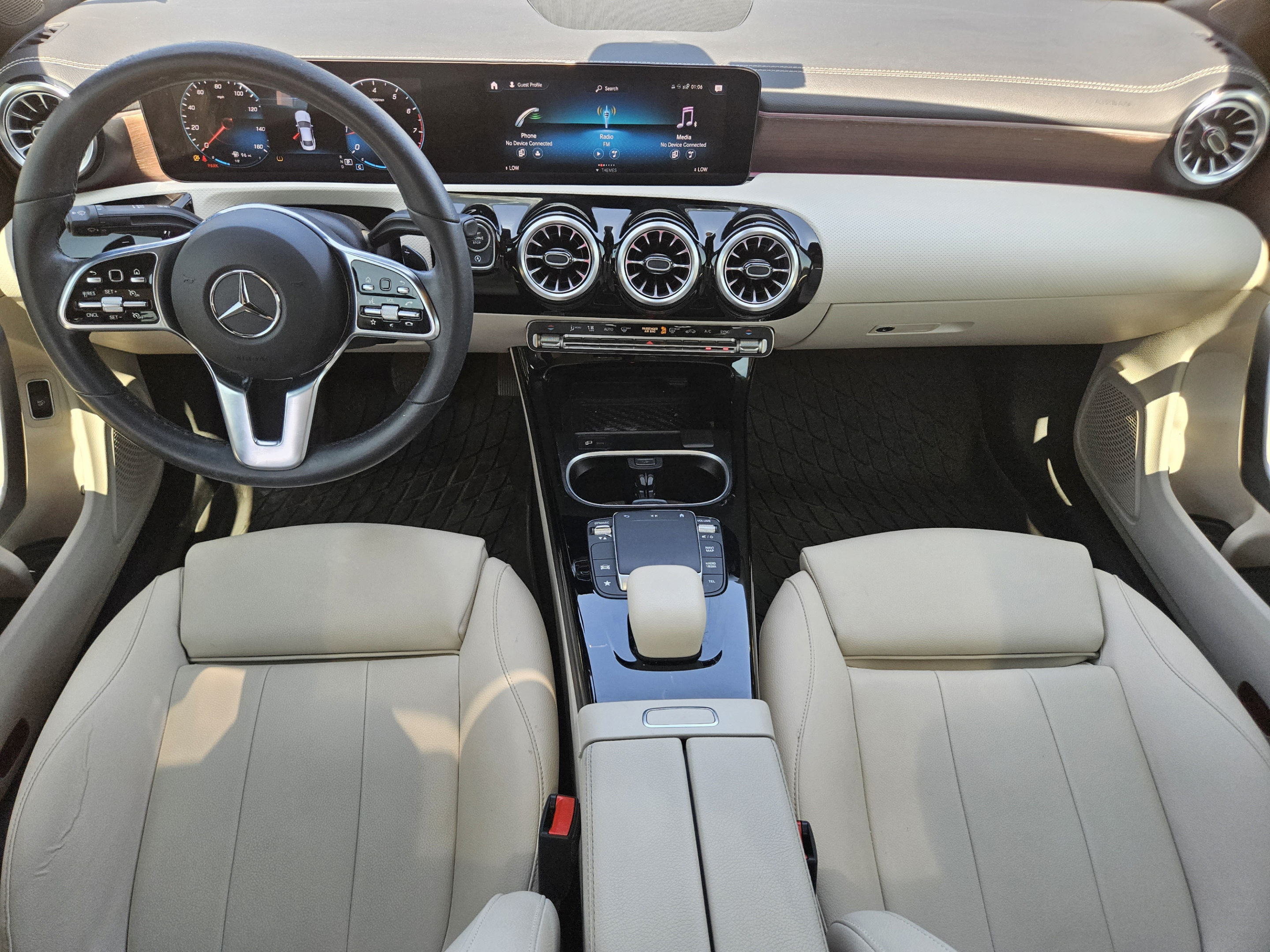Used 2023 Mercedes-Benz CLA 250 image 17