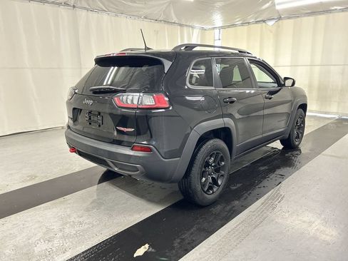 Used 2019 Jeep Cherokee Trailhawk w/ Cold Weather Group AWD/4WD image 2