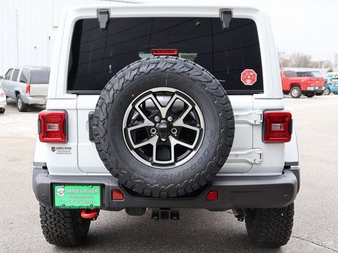 New 2026 Jeep Wrangler Unlimited Rubicon w/ Safety Group image 4