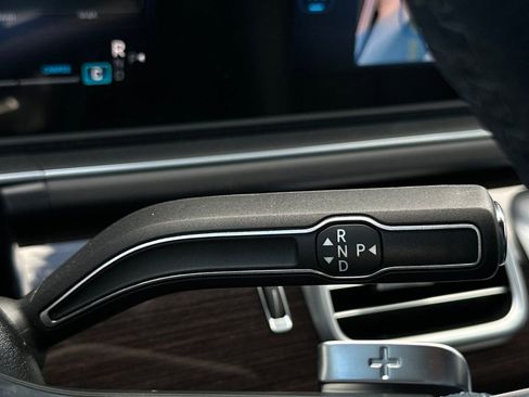 New 2025 Mercedes-Benz GLS 580 4MATIC image 19