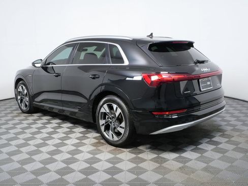 Used 2023 Audi e-tron Premium image 24