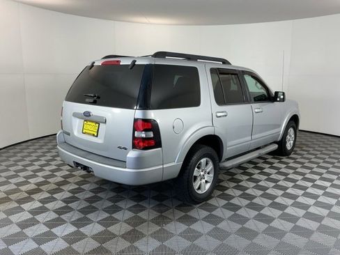 Used 2010 Ford Explorer XLT image 5