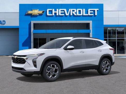 New 2026 Chevrolet Trax LT FWD image 2