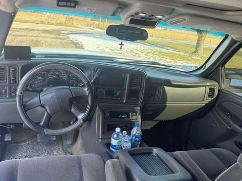 Used 2005 Chevrolet Silverado 2500 LS w/ Heavy-Duty Power Package image 5