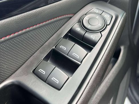 Used 2023 Chevrolet Traverse RS AWD/4WD image 19