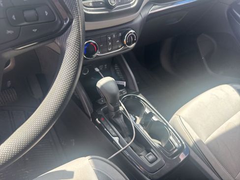 Used 2021 Chevrolet TrailBlazer LT image 19