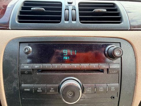 Used 2007 Buick Lucerne CX FWD image 36