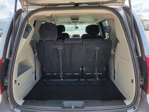 Used 2014 Dodge Grand Caravan SXT FWD image 7