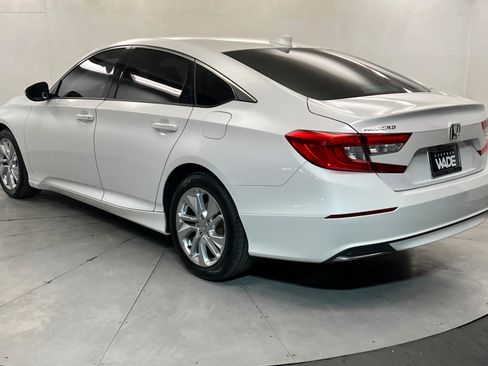 Used 2018 Honda Accord LX image 3