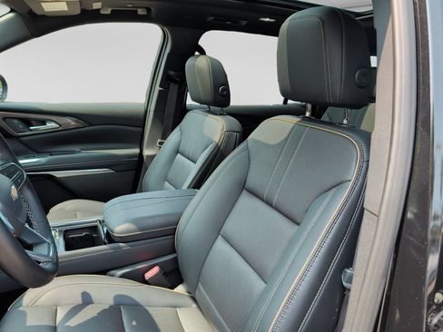 Used 2026 Chevrolet Traverse High Country w/ LPO, Floor Liner Package AWD/4WD image 17