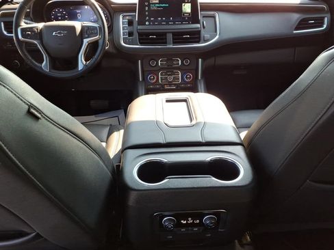 Used 2023 Chevrolet Suburban Z71 AWD/4WD image 16