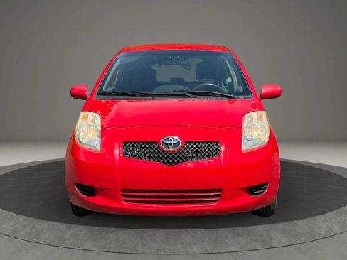Used 2007 Toyota Yaris 2-Door Hatchback FWD image 2