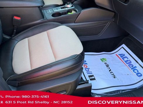 Used 2022 Ford Escape Titanium w/ Titanium Premium Package image 40