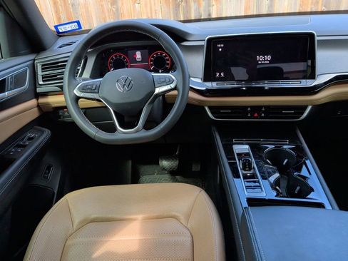 Used 2024 Volkswagen Atlas Cross Sport SEL AWD/4WD image 11