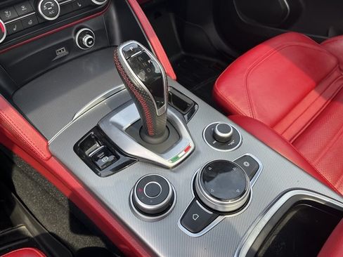 Used 2021 Alfa Romeo Stelvio Ti Sport AWD/4WD image 28