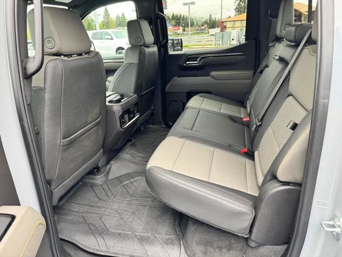 Used 2024 Chevrolet Silverado 1500 ZR2 w/ Technology Package AWD/4WD image 14