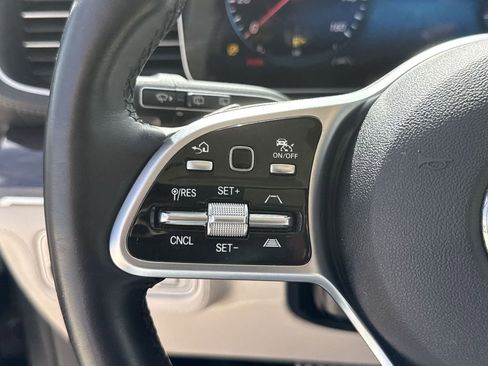 Used 2022 Mercedes-Benz GLS 580 4MATIC image 27