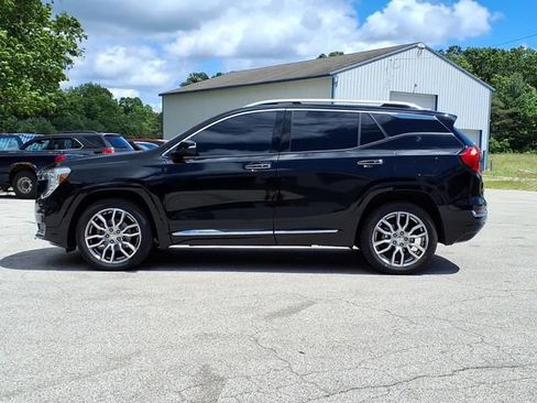 Used 2023 GMC Terrain Denali AWD/4WD image 4