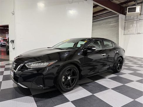 Used 2023 Nissan Maxima SV w/ Floor Mat Group image 9