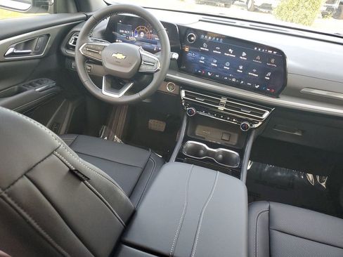 New 2026 Chevrolet Traverse LT w/ Sun and Wheel Package image 11