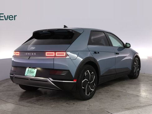 Used 2024 Hyundai Ioniq 5 SEL RWD image 3