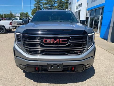 Used 2025 GMC Sierra 1500 AT4 w/ AT4 Premium Package AWD/4WD image 9