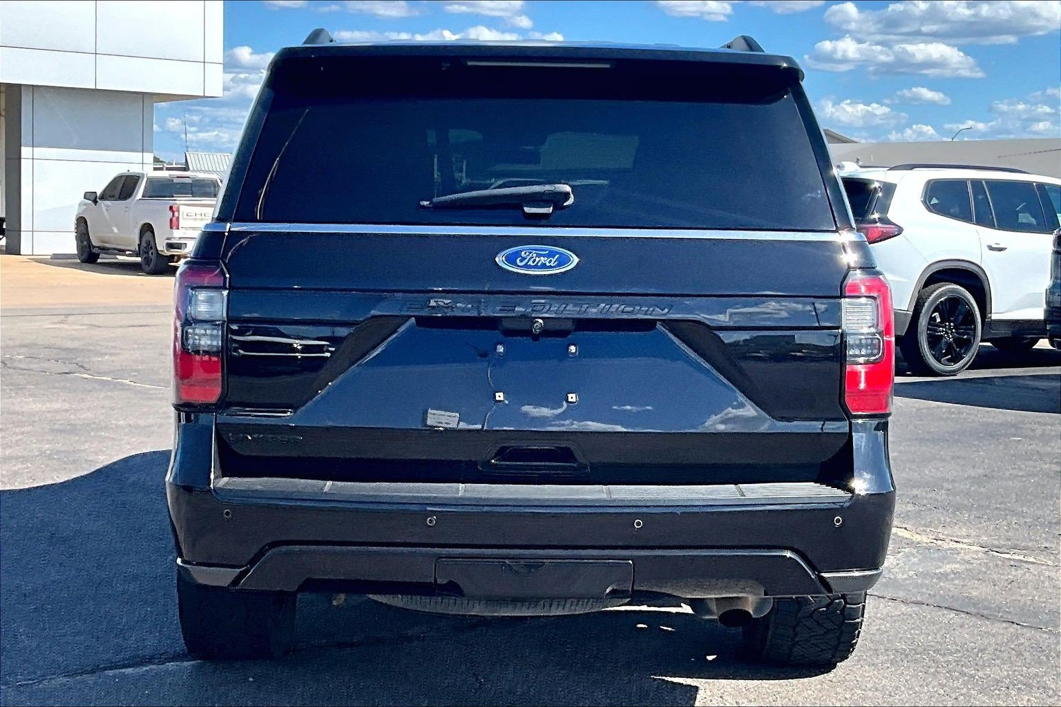 Used 2020 Ford Expedition Limited w/ Equipment Group 303A RWD image 4