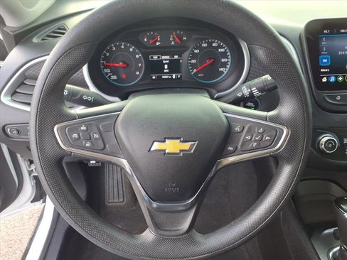 Used 2019 Chevrolet Malibu LS image 20