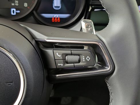 Certified 2026 Porsche Macan AWD/4WD image 20