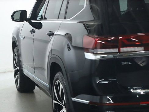 Used 2024 Volkswagen Atlas SEL Premium R-Line image 47