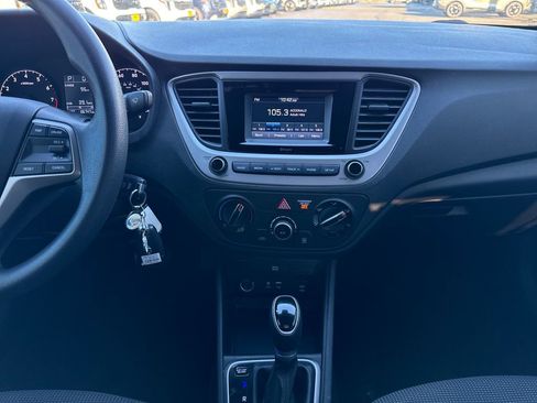 Used 2020 Hyundai Accent SE image 24