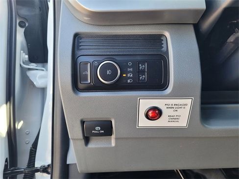 New 2025 Ford F550 XL Commercial Trucks image 9