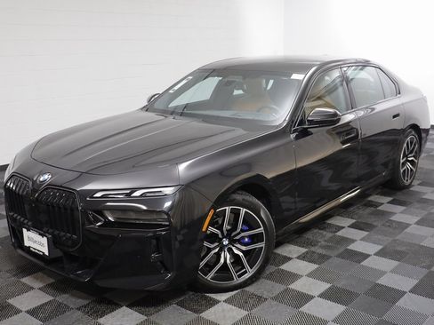 Certified 2025 BMW 740i xDrive image 2