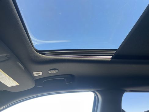 Used 2018 Jeep Grand Cherokee Overland image 29