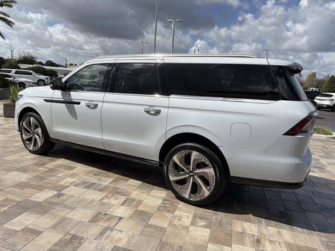 New 2026 Lincoln Navigator L Black Label image 4