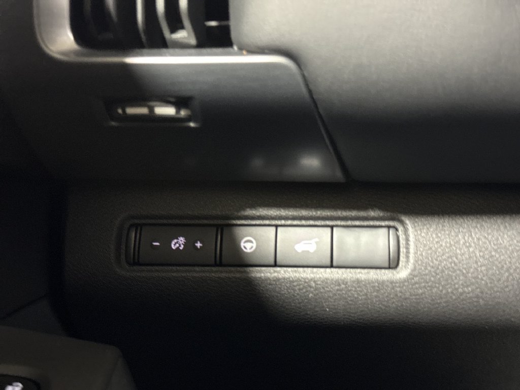 Used 2025 Nissan Pathfinder Rock Creek AWD/4WD image 18