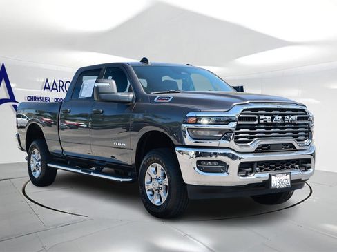 Used 2026 RAM 2500 Big Horn AWD/4WD image 3