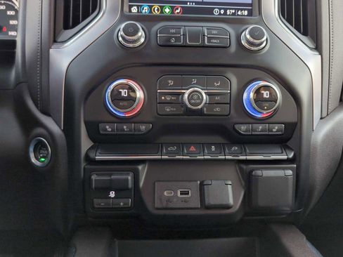 Used 2021 GMC Sierra 1500 SLT w/ SLT Premium Package image 17