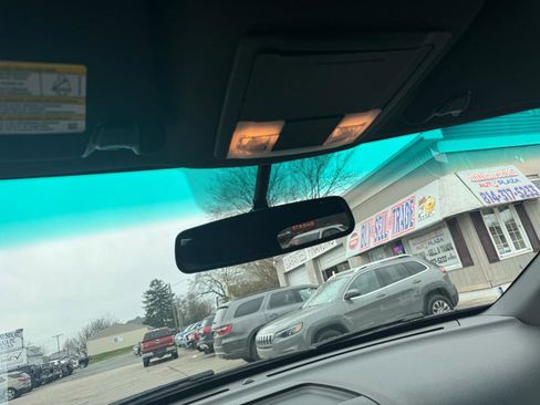 Used 2011 Ford Explorer XLT w/ 201A Rapid Spec Order Code image 28