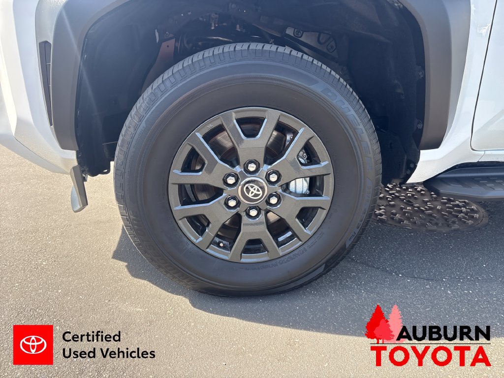 Certified 2025 Toyota 4Runner SR5 AWD/4WD image 23