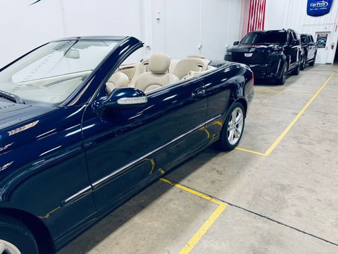Used 2009 Mercedes-Benz CLK 350 Cabriolet image 15