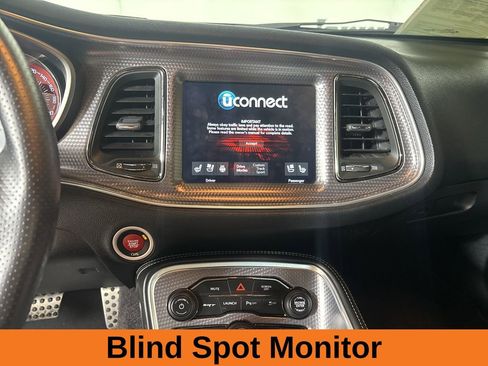 Used 2017 Dodge Challenger SRT Hellcat image 16